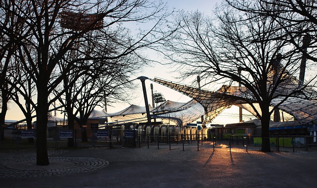 城施压